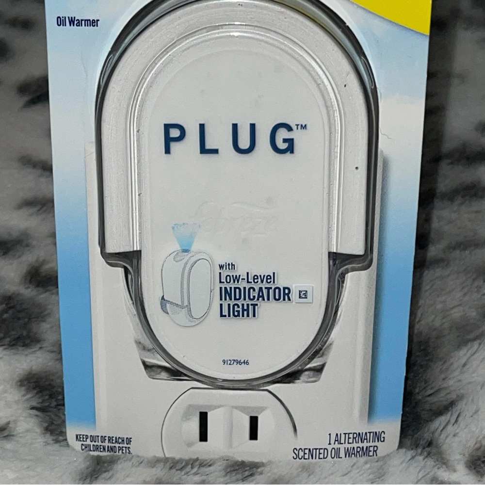 Febreeze Plug - Picture 3 of 7